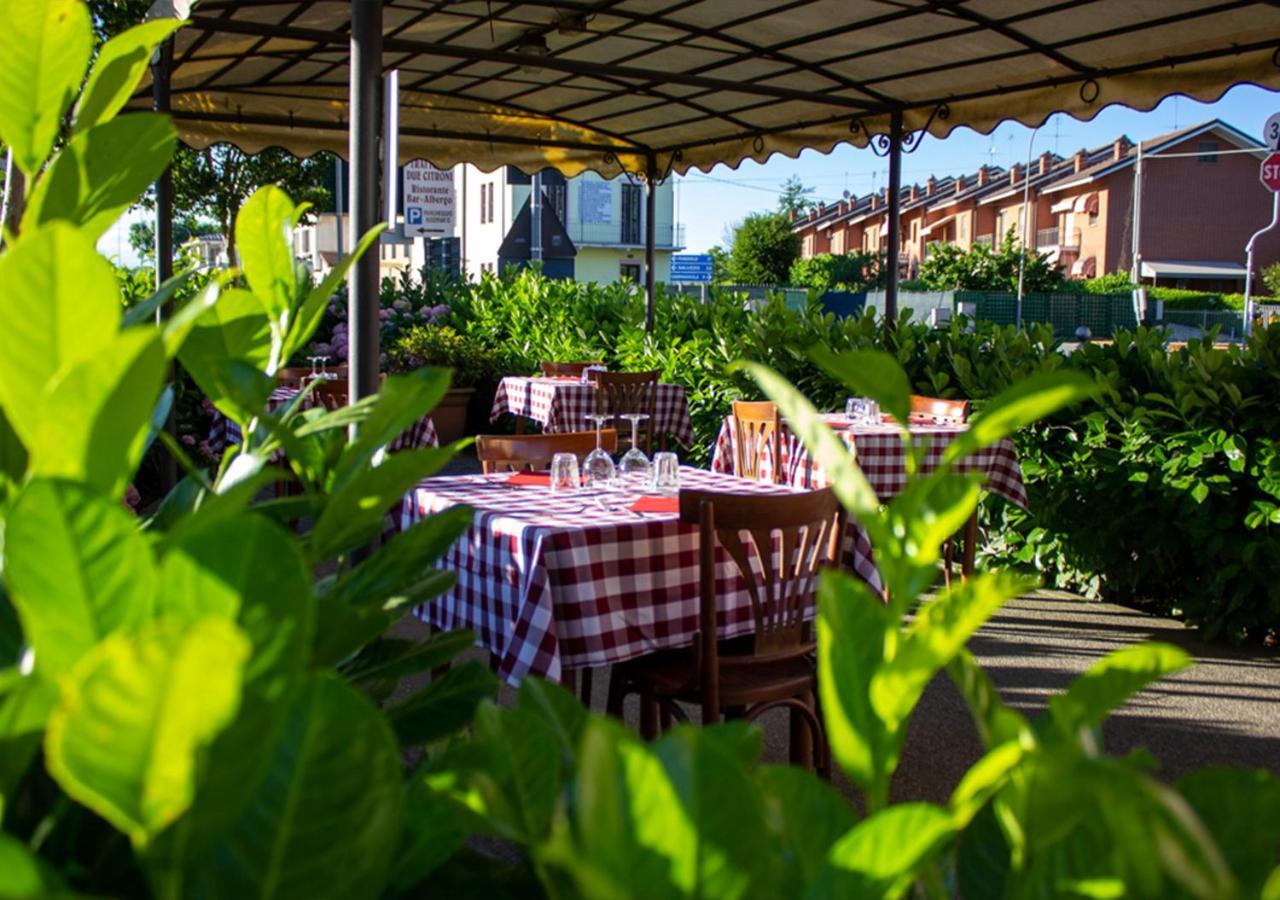 Отель Trattoria Due Citroni Casalgrasso Экстерьер фото