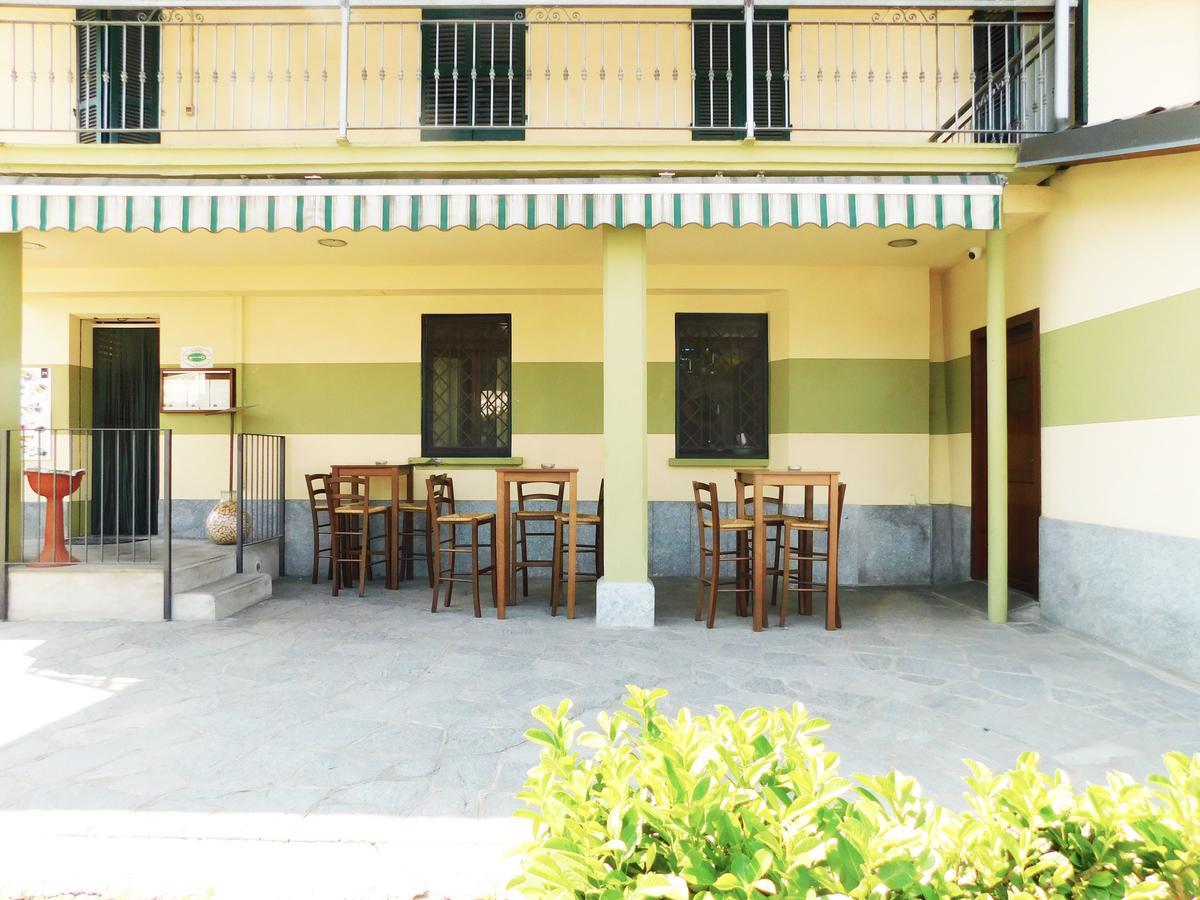 Отель Trattoria Due Citroni Casalgrasso Экстерьер фото